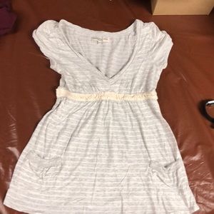 Gray swoop neck Abercrombie shirt